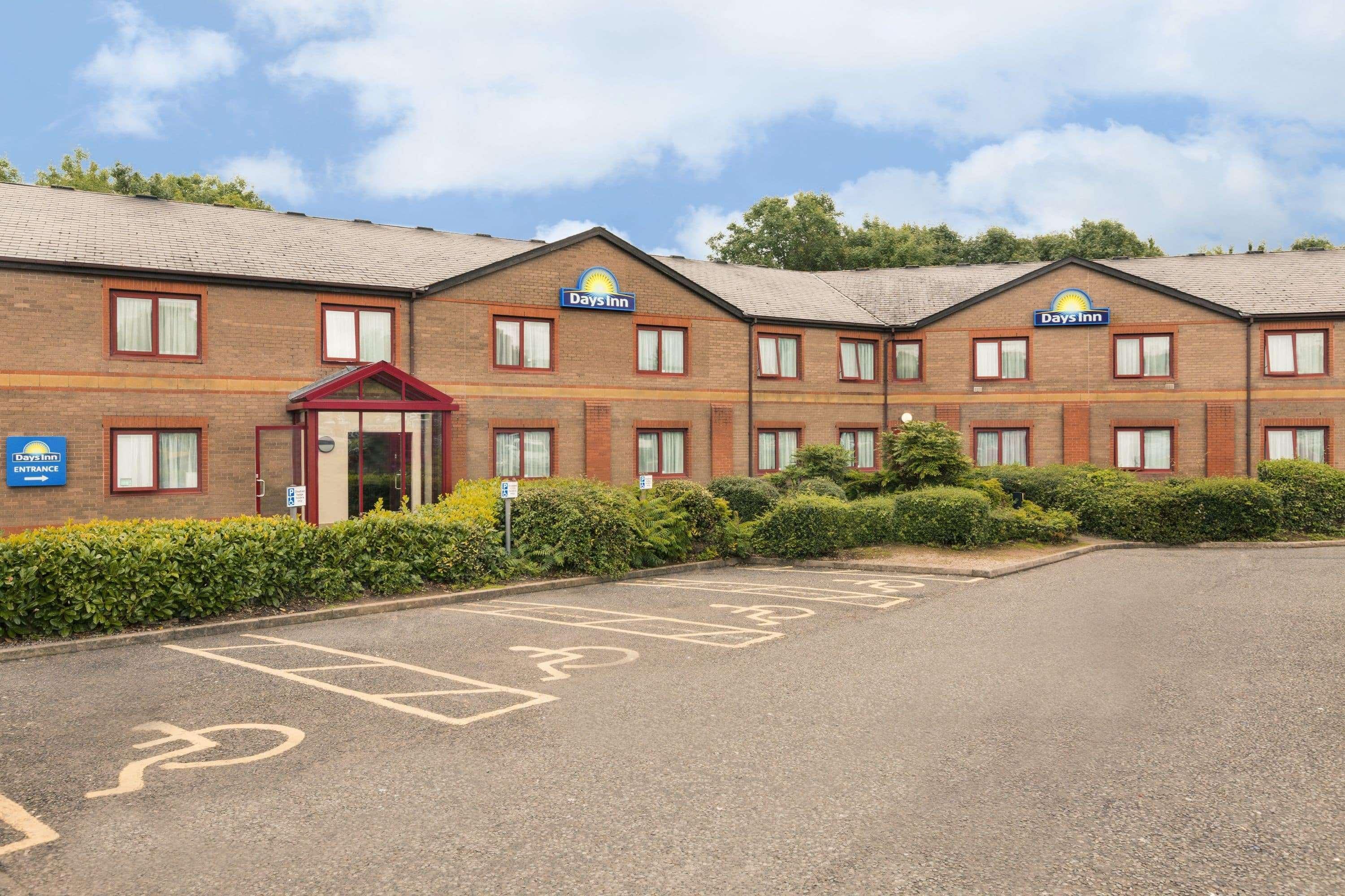 Days 3* Magor